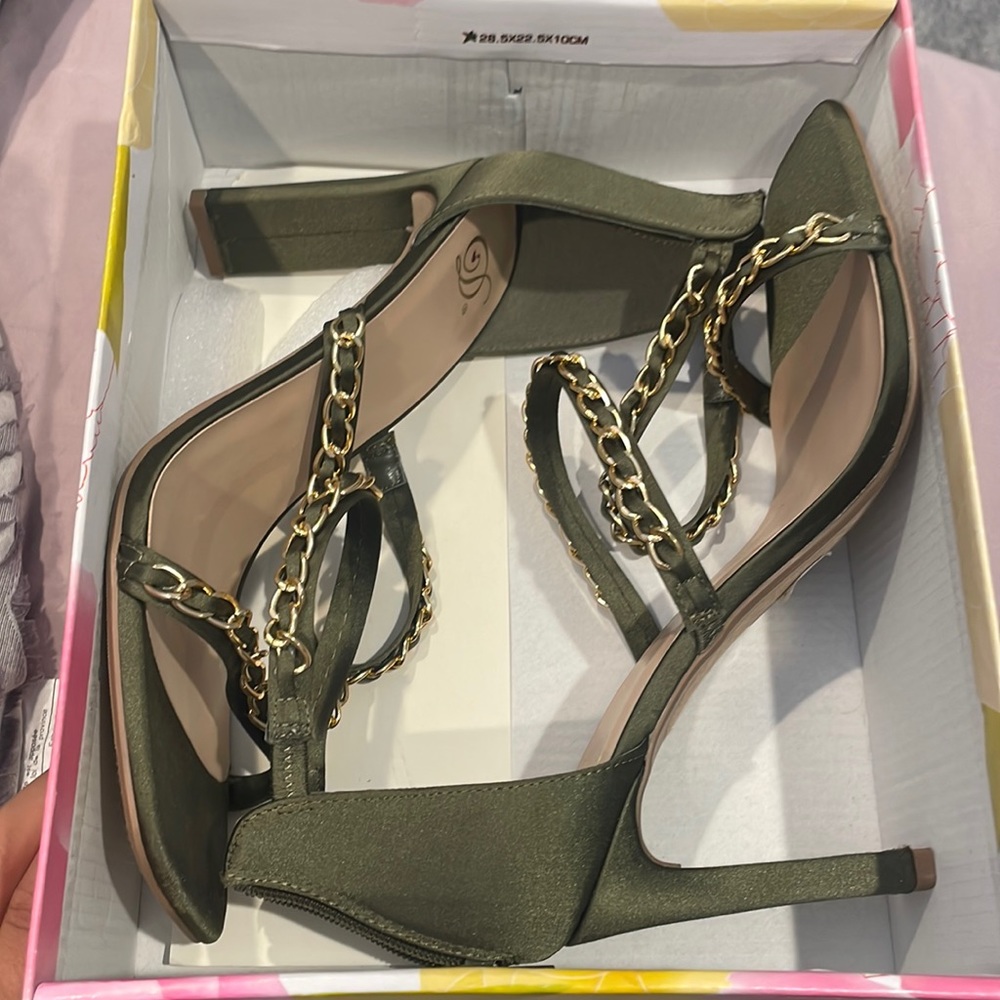 Windsor size 10 heels